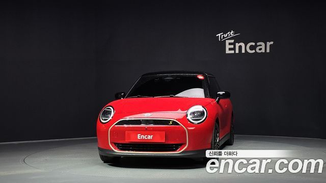 Mini Cooper SE Favoured — пробег 8 567 км — фото 3 из 5
