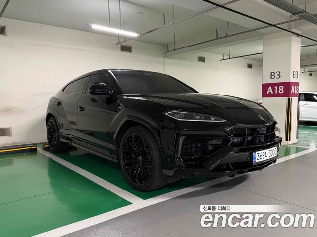 Lamborghini Urus из Кореи Encar